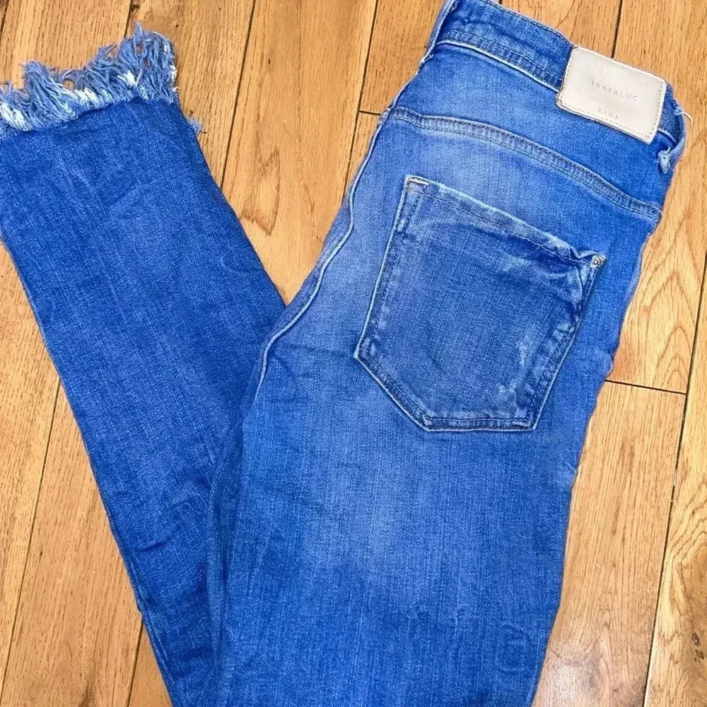 Zara Trafaluc Distressed Blue Denim Jeans‎ Size 4 - Picture 7 of 9
